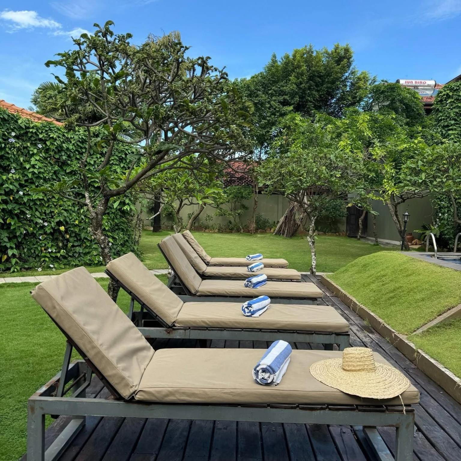 Seahorse Hotel & Spa Negombo Eksteriør billede