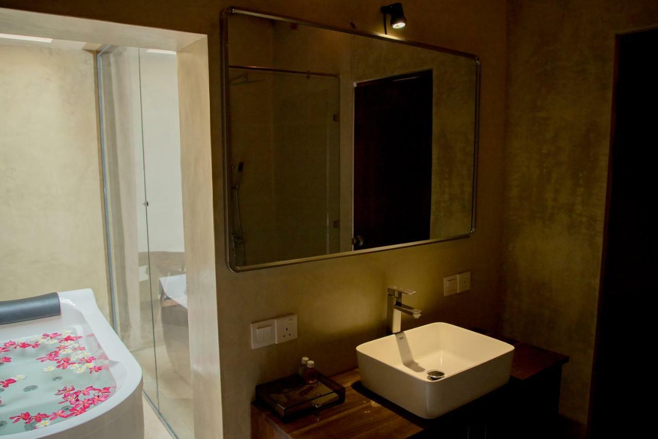 Seahorse Hotel & Spa Negombo Eksteriør billede